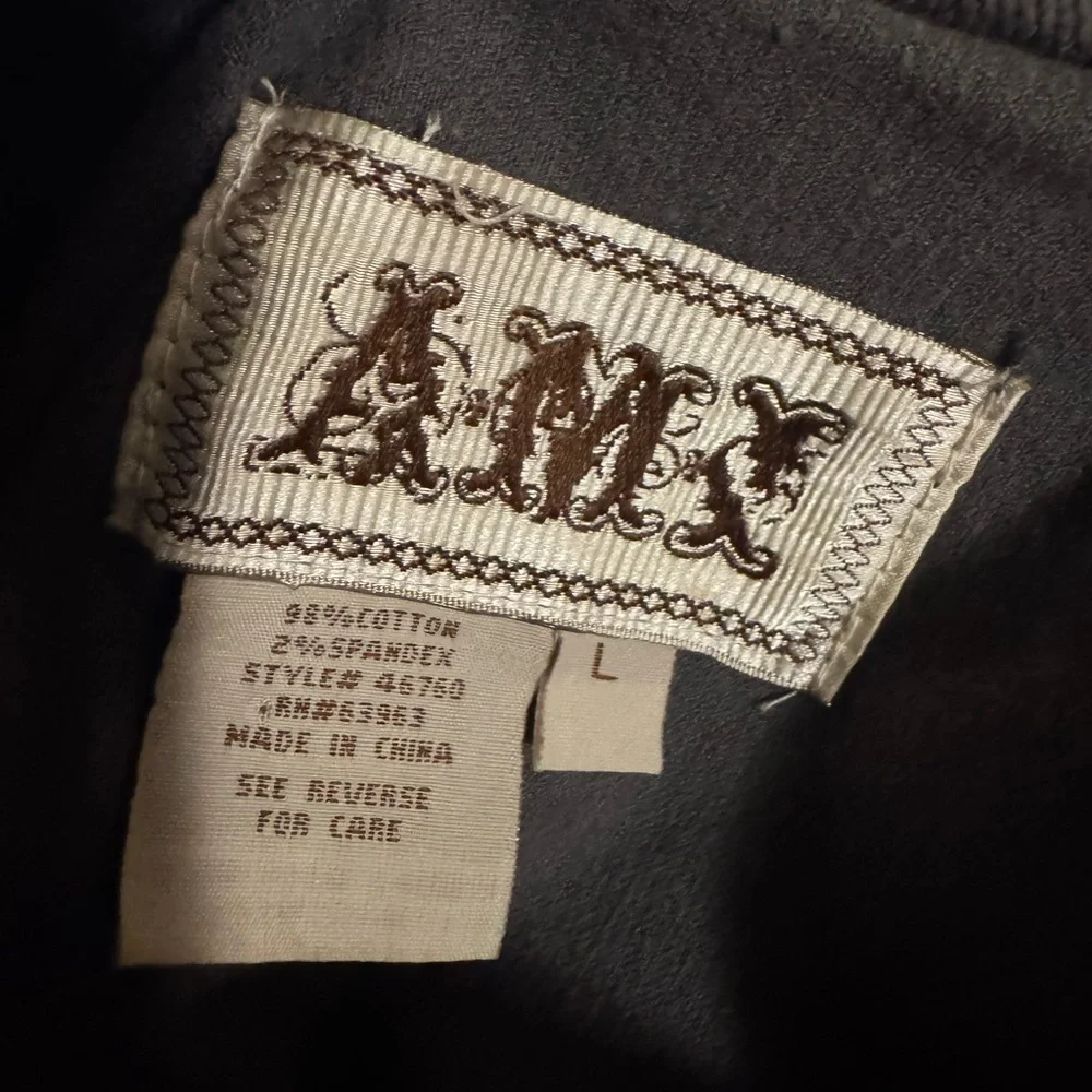 AMI Corduroy Jacket with large detailed buttons - Picture 7 of 8